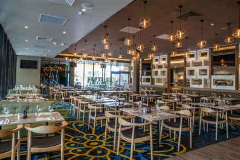 rsl bribie island restaurant booking.